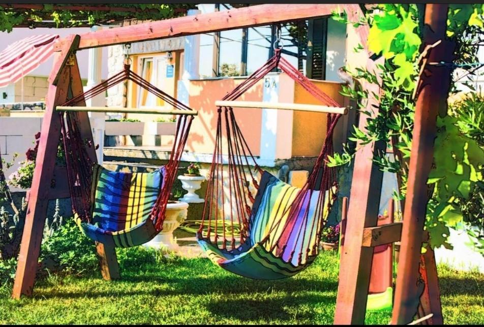 Apartman Sous Les Rochers Grizane-Belgrad Exterior photo